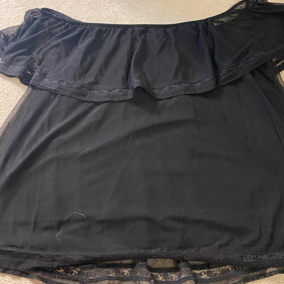 Beautiful Off the Shoulder Black Blouse - Picture 3 of 5